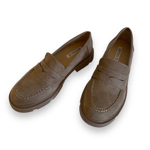 MALIEN BEIGE LOAFERS WITH NOTCHED SOLE