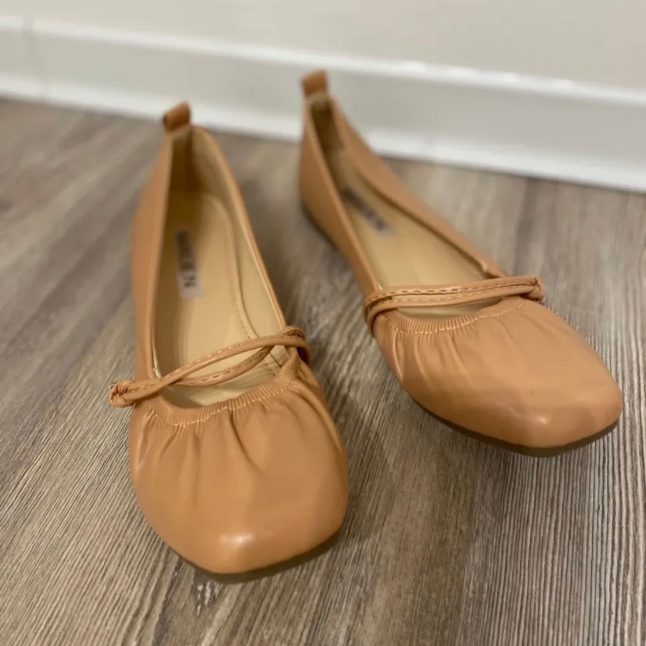 MALIEN BEIGE BALLERINAS WITH SQUARE TOES